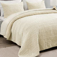Tamara Velvet Quilt Set