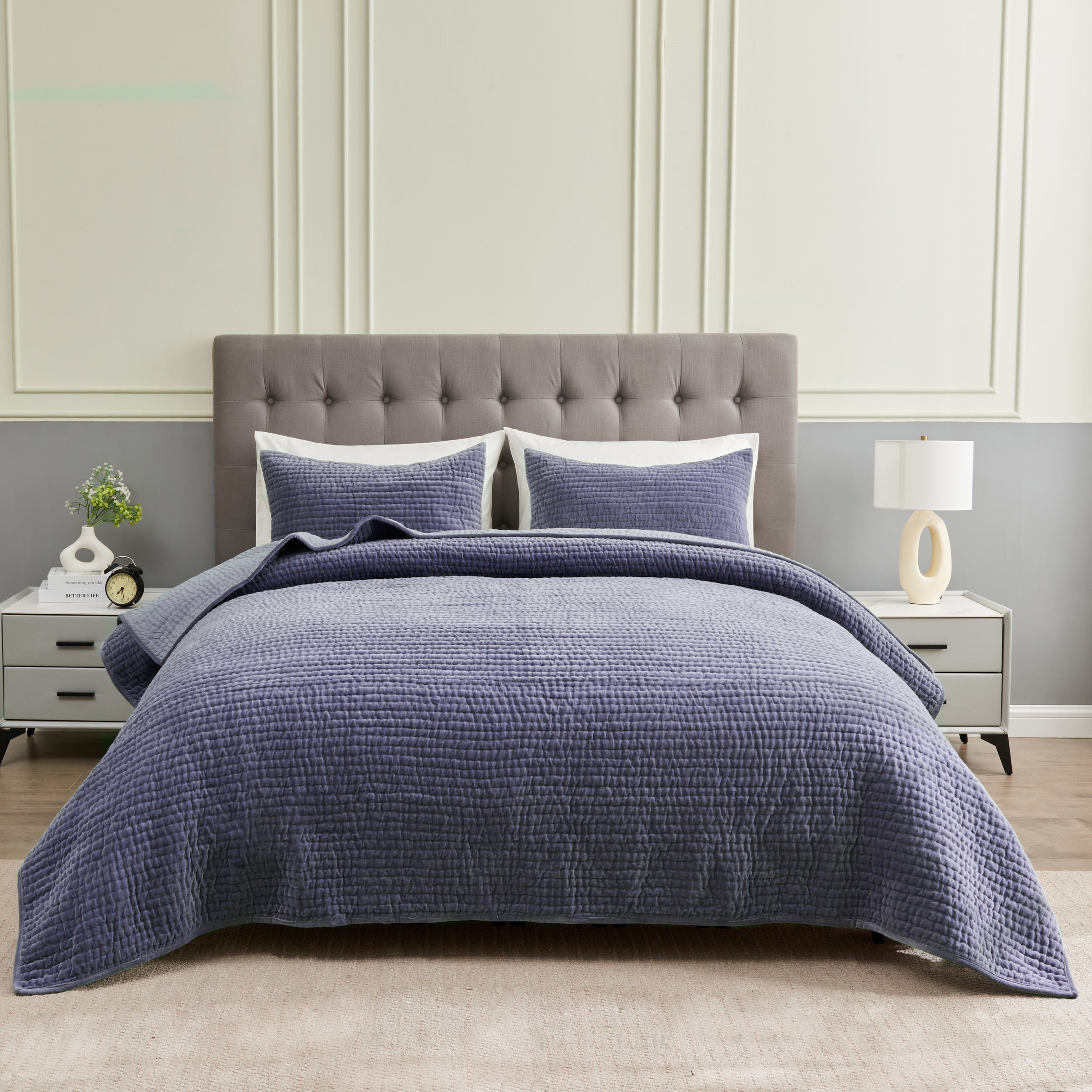 Tamara Velvet Quilt Set