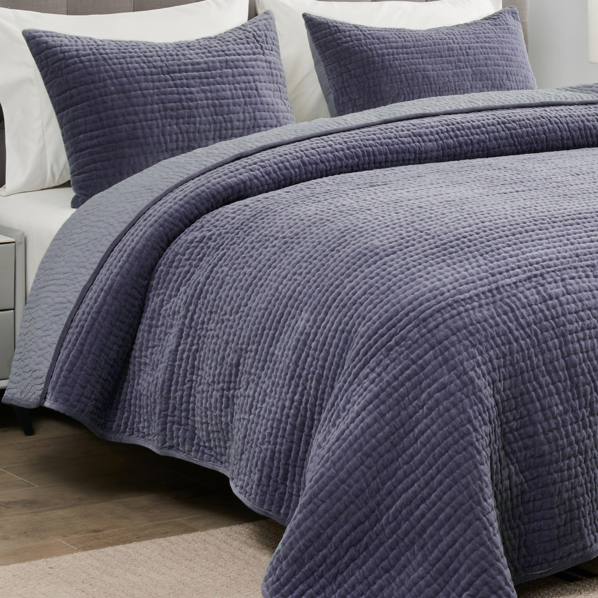 Tamara Velvet Quilt Set