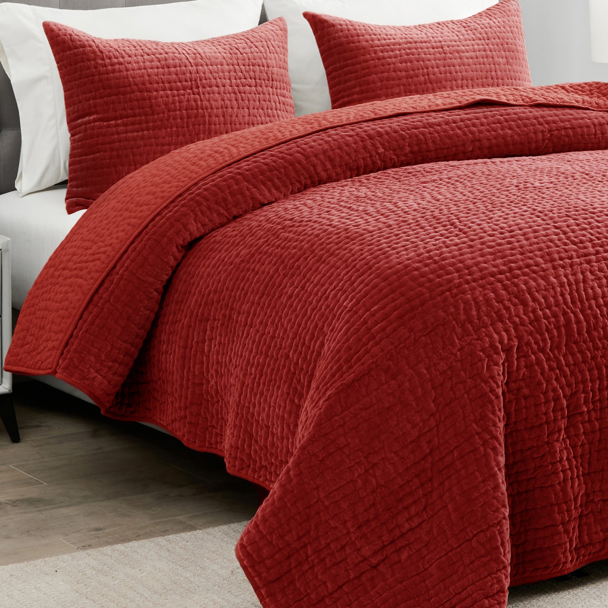 Tamara Velvet Quilt Set