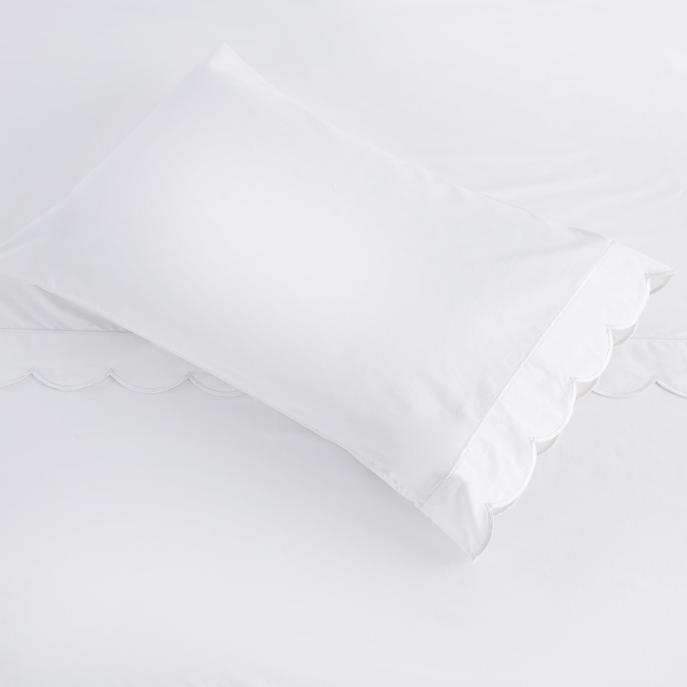 Scallop Frame Embroidered Percale Cotton Sheet Set