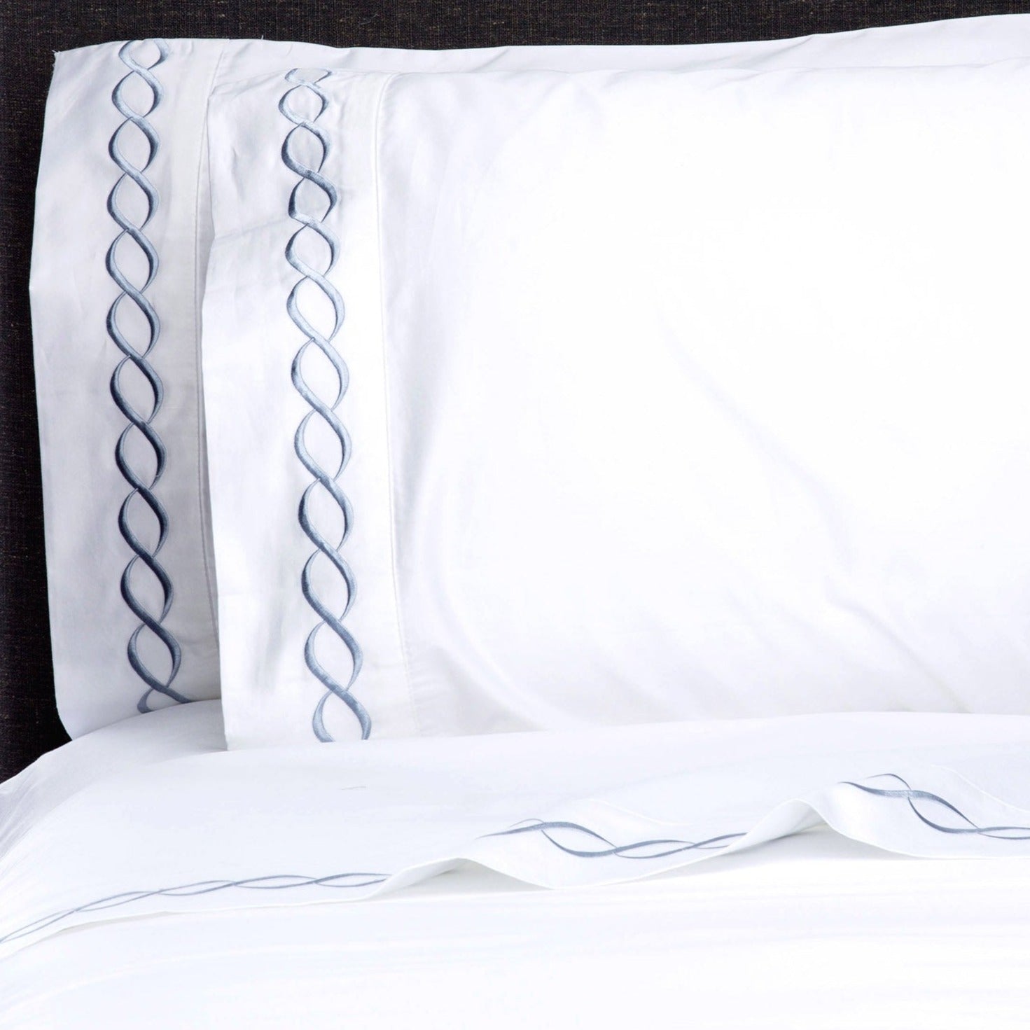 600 Thread Count Rope Embroidered Sheet Set