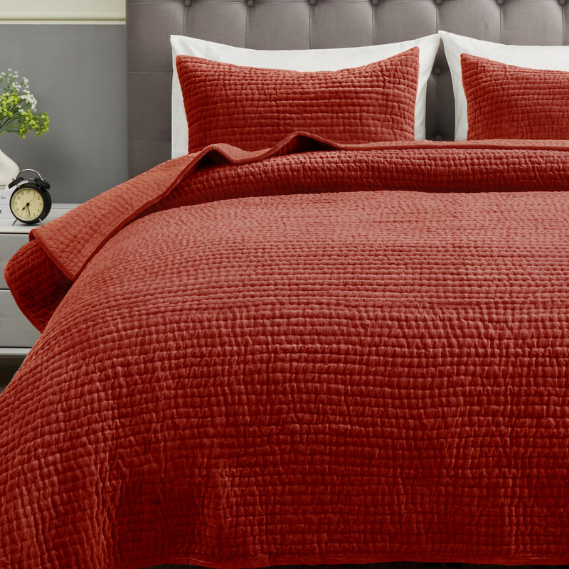 Tamara Velvet Quilt Set