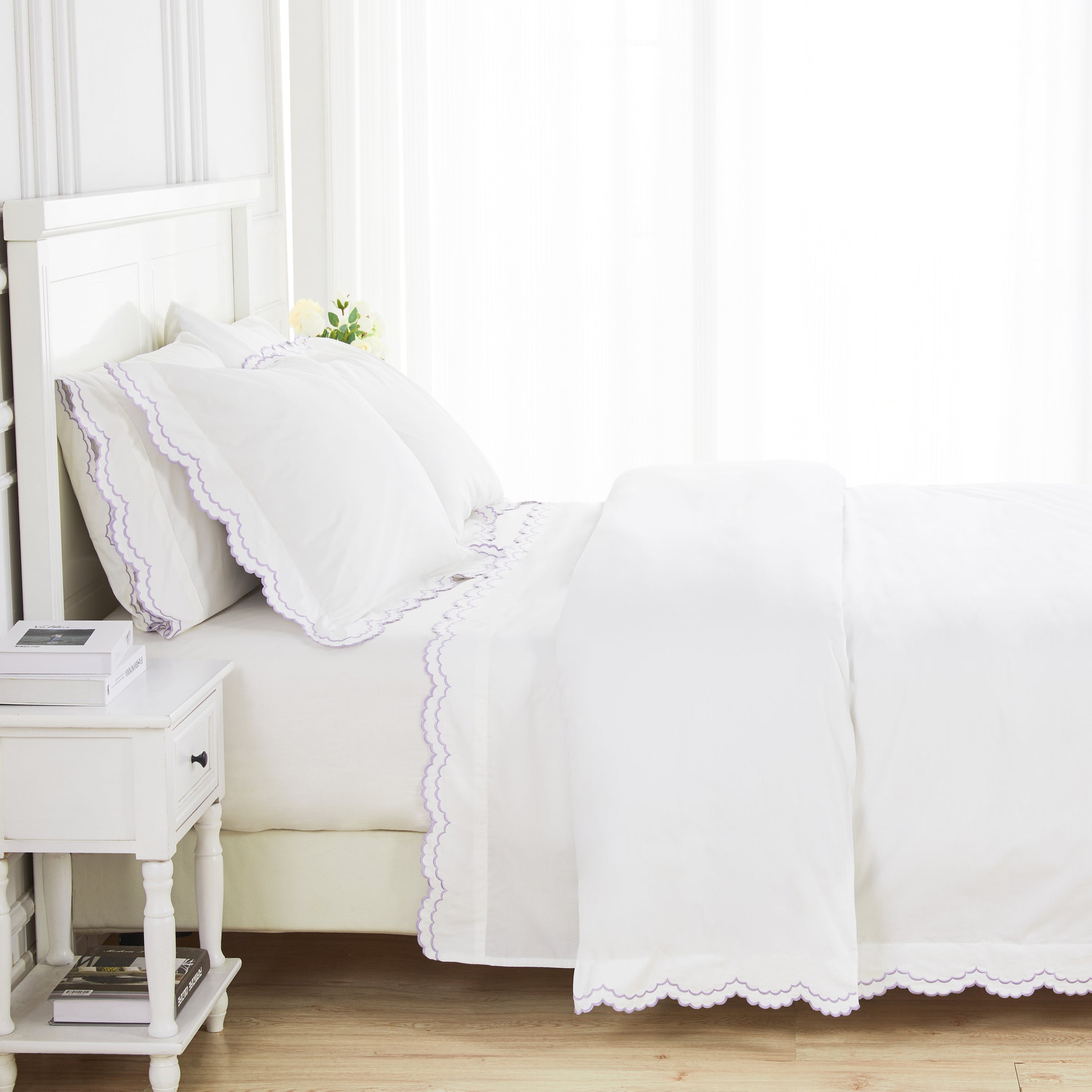 Double Scallop Embroidered Percale Duvet Set