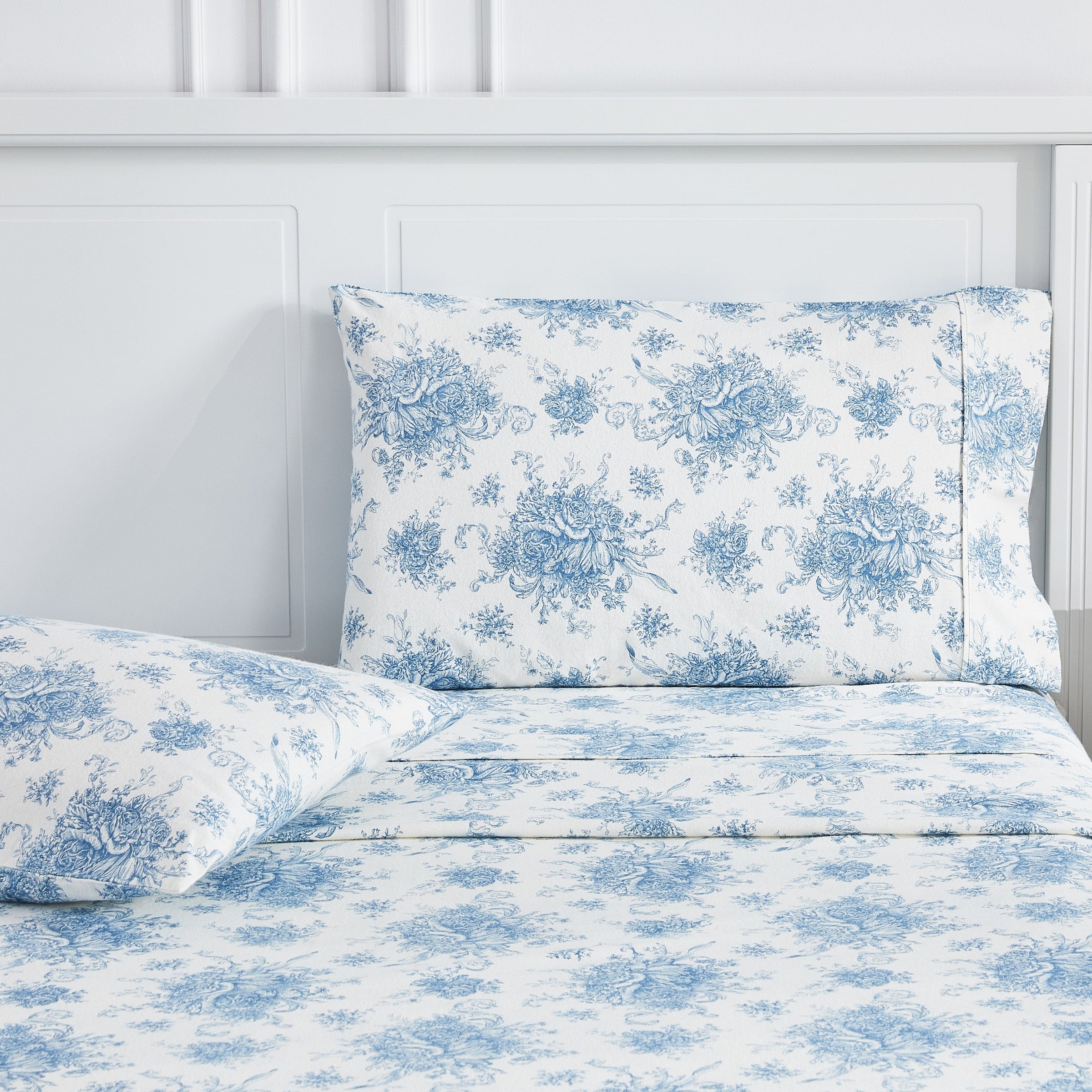 Petit Toile Flannel Sheet Sets