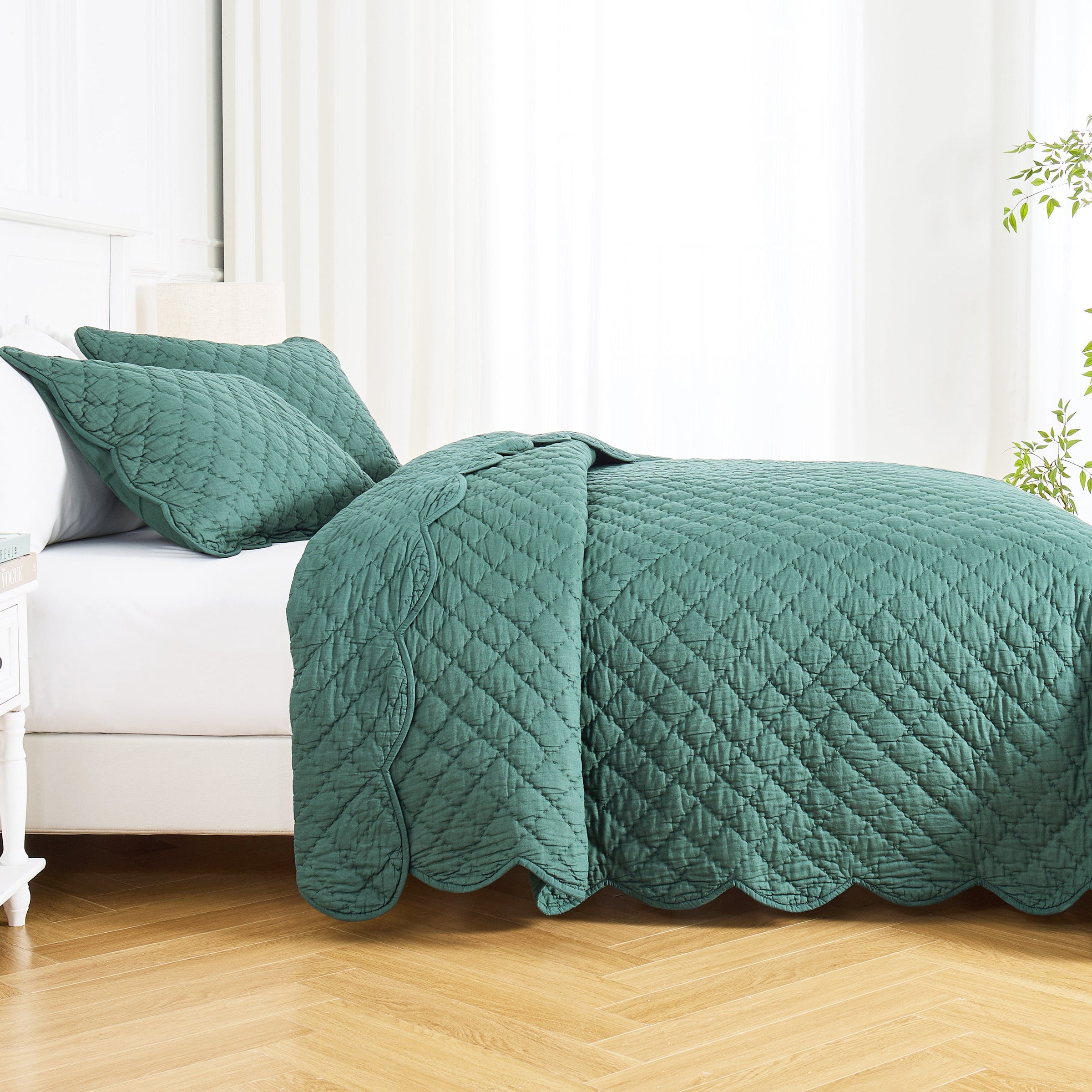 Diamond Scallop Cotton Voile Hand Stitched Quilt Set