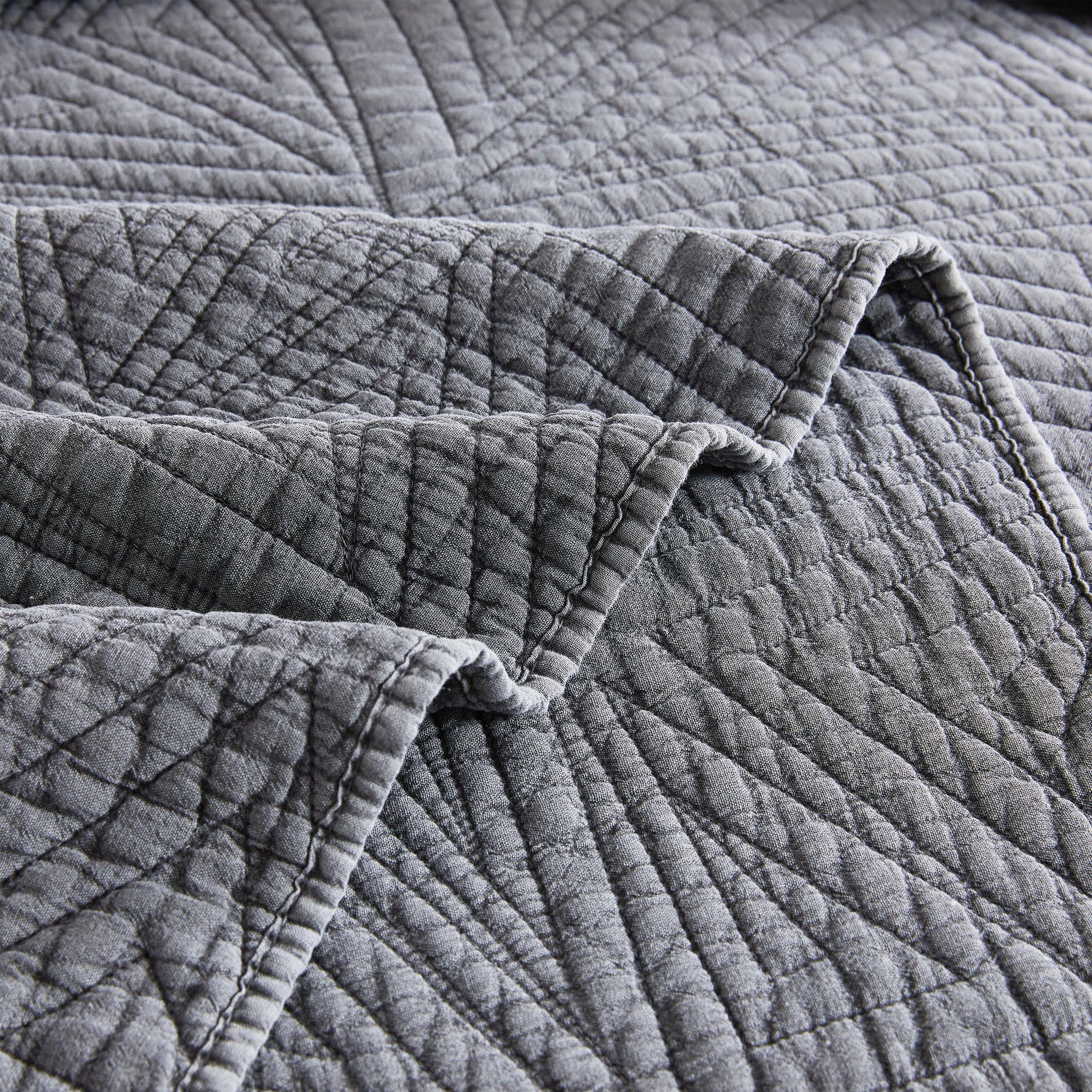 Dancing Triangles Stonewashed Cotton Quilt Set