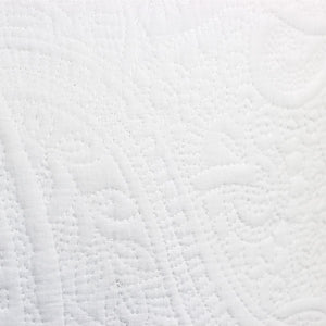 Pretty Paisley Cotton Quilt Set
