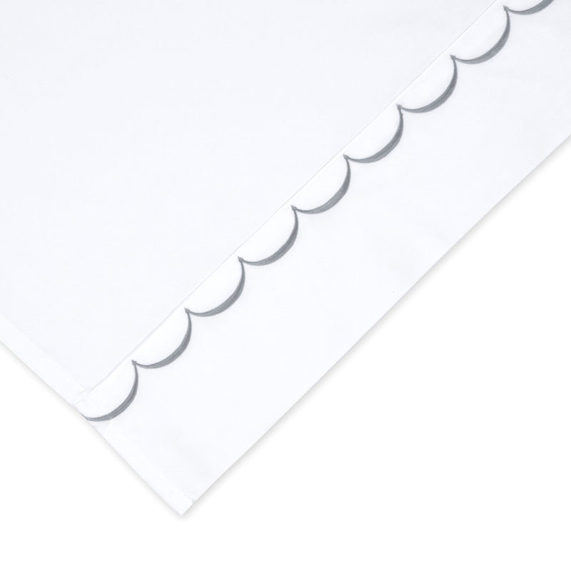 600 Thread Count Scallop Embroidered Sheet Set